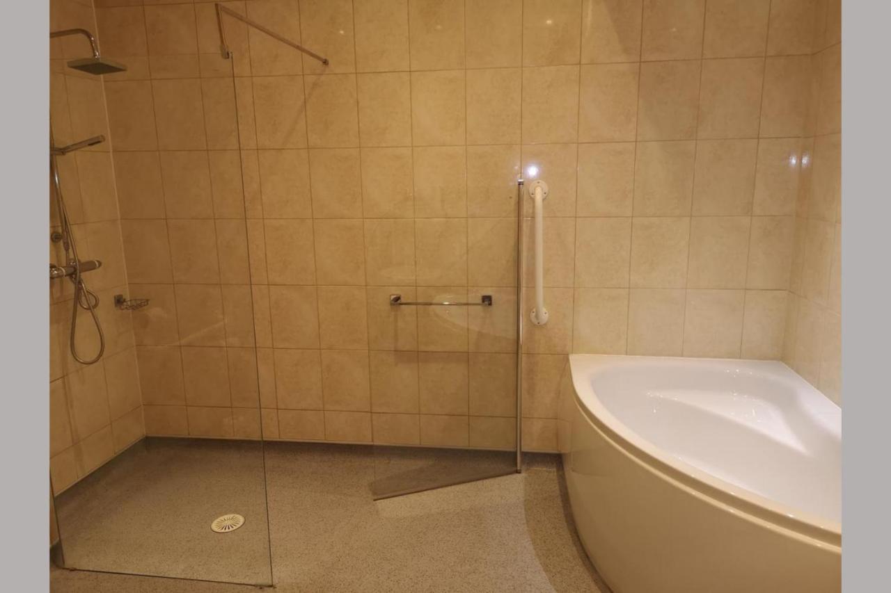 The R Inn Hotel Desborough Zewnętrze zdjęcie