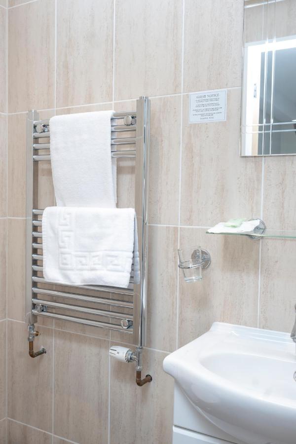 The R Inn Hotel Desborough Zewnętrze zdjęcie